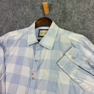 Robert Graham Button Down Shirt Mens XL Blue Gingham Tailored Fit Cotton 0561